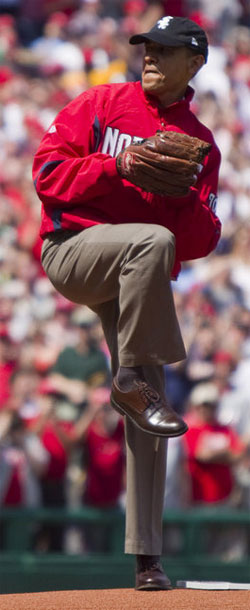 Obama opening day pitch - Washington Nationals